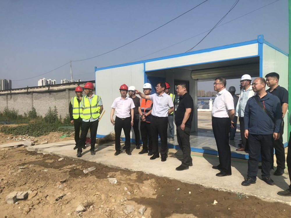 鄭州市建設投資集團有限公司黨委書記、董事長汪洋到侯寨新鎮區安置區調研項目建設工作
